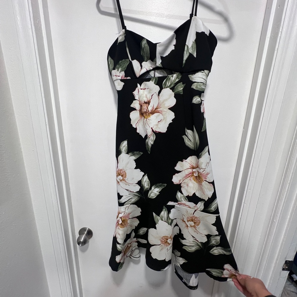 NSR Black Floral Midi Dress